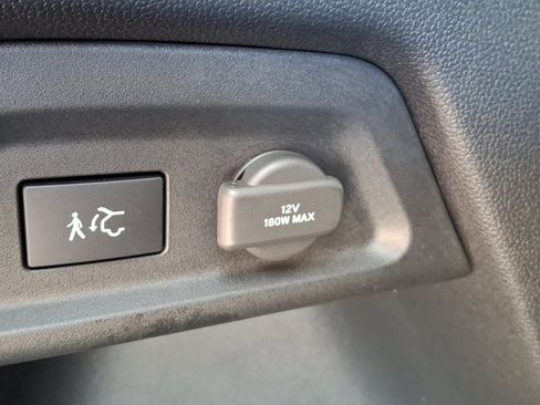 Certified 2025 Honda Pilot Touring image 32