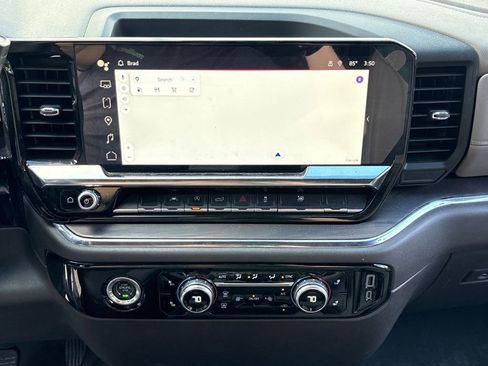 Used 2024 GMC Sierra 1500 SLT image 23