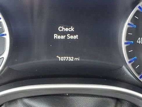 Certified 2022 Chrysler Pacifica Touring-L image 26