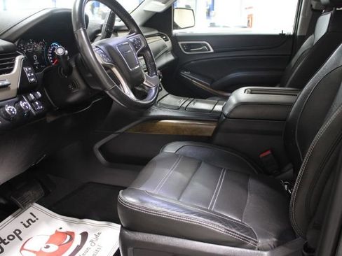 Used 2019 GMC Yukon Denali w/ Denali Ultimate Package image 21