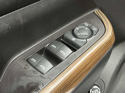 Used 2020 GMC Acadia SLE w/ Driver Convenience Package image 26