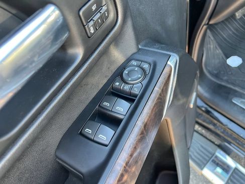 Used 2026 Chevrolet Colorado ZR2 w/ Technology Package AWD/4WD image 21