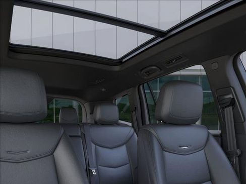New 2025 Cadillac XT6 Luxury image 24