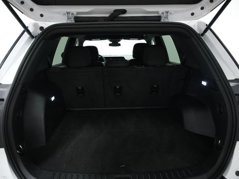 Used 2025 GMC Terrain Elevation image 11