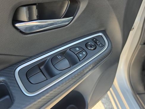 Certified 2025 Nissan Versa SR w/ Trunk Package FWD image 19