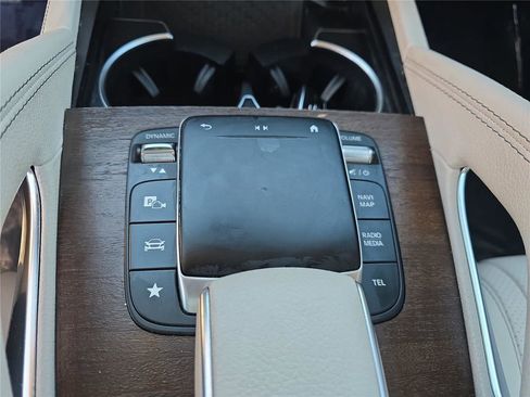 Used 2021 Mercedes-Benz GLE 350 4MATIC w/ AMG Line Exterior image 20