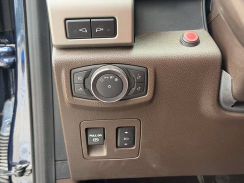 Used 2019 Ford F150 King Ranch w/ Equipment Group 601A Luxury AWD/4WD image 7
