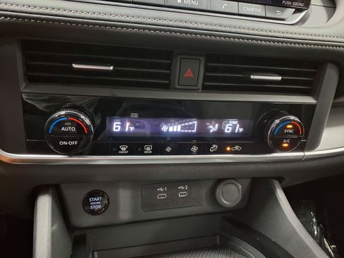 Used 2025 Nissan Rogue SV FWD image 23