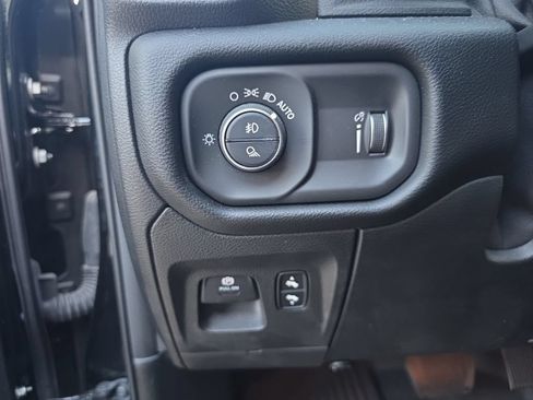 Used 2021 RAM 1500 Big Horn AWD/4WD image 30
