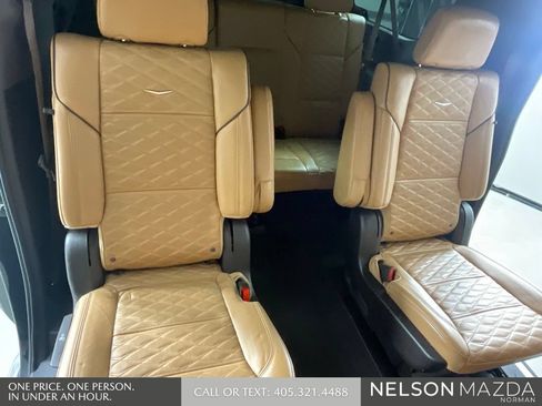Used 2024 Cadillac Escalade ESV Sport w/ LPO, ONYX Package AWD/4WD image 30