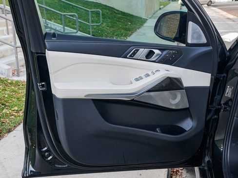 Certified 2025 BMW X7 M60i w/ Executive Package image 9