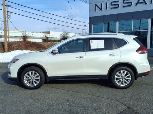 Used 2018 Nissan Rogue SV w/ Sun & Sound Touring Package AWD/4WD image 34