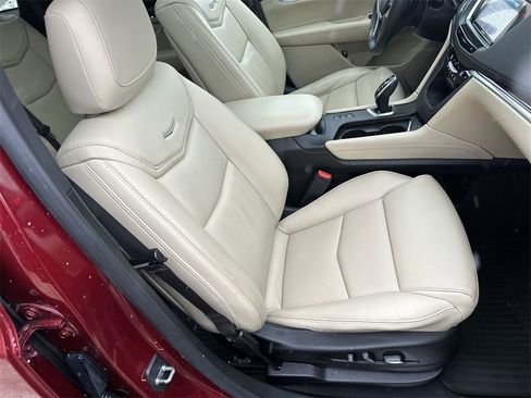 Used 2018 Cadillac XT5 Luxury w/ Driver Awareness Package image 25