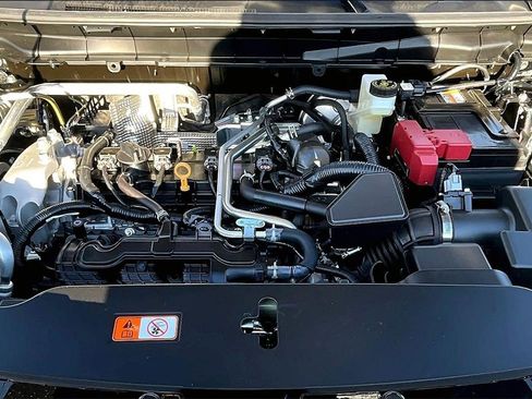 New 2025 Mitsubishi Outlander SE image 10