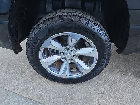 Used 2021 RAM 1500 Big Horn image 32