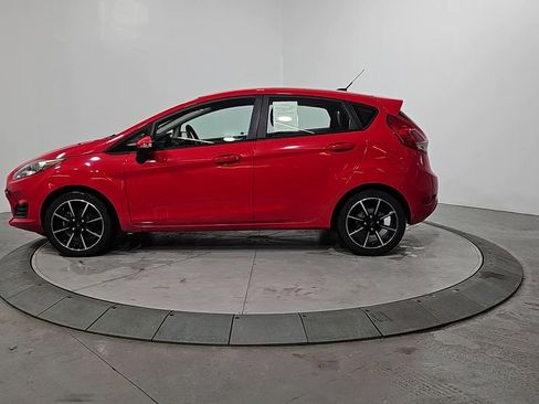 Used 2015 Ford Fiesta SE image 2