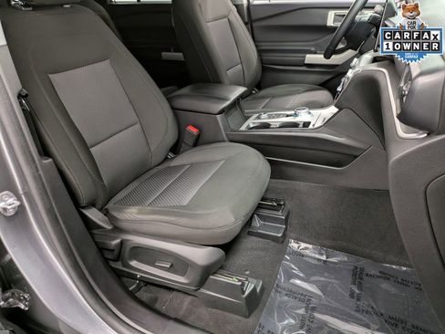 Used 2022 Ford Explorer XLT image 29