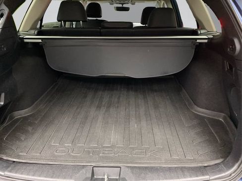 Used 2019 Subaru Outback 3.6R Limited AWD/4WD image 15