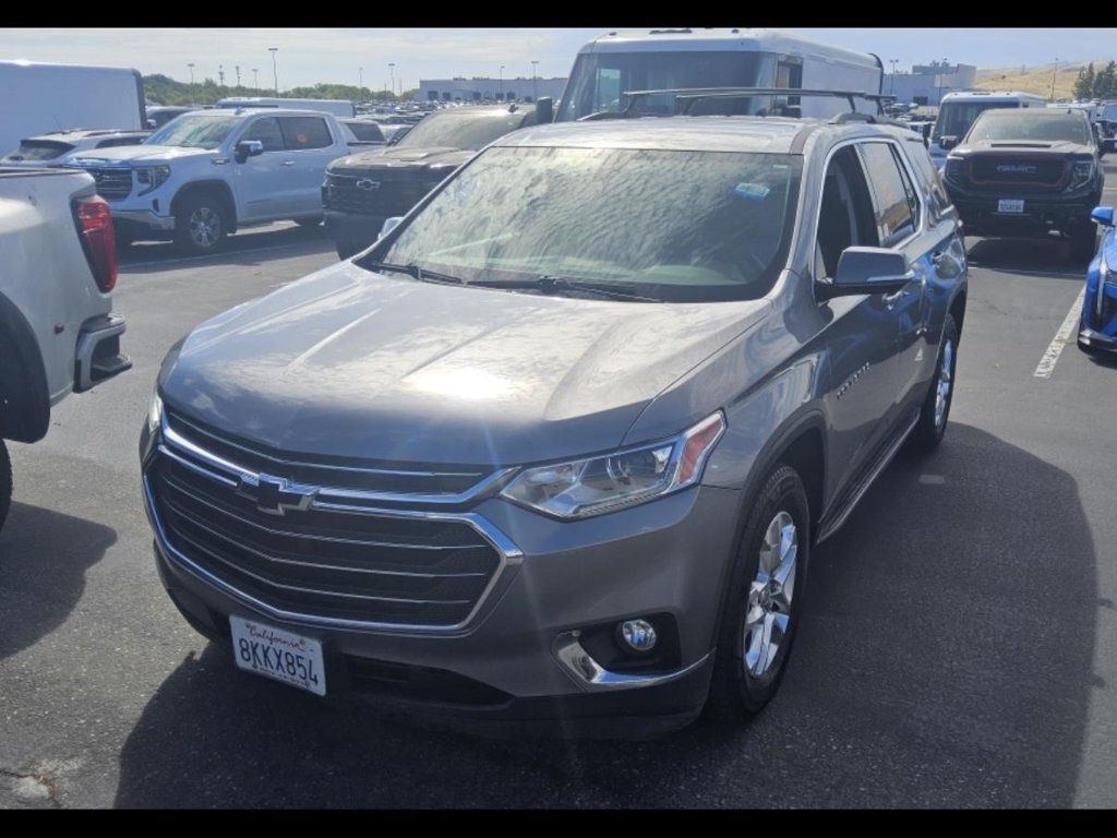 Used 2019 Chevrolet Traverse LT w/ LPO, 'HIT The Road' Package AWD/4WD image 3