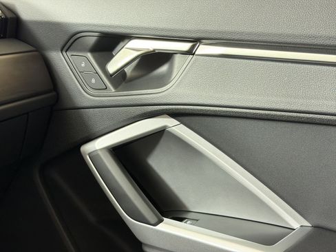 Used 2025 Audi Q3 2.0T Premium w/ Convenience Package image 25