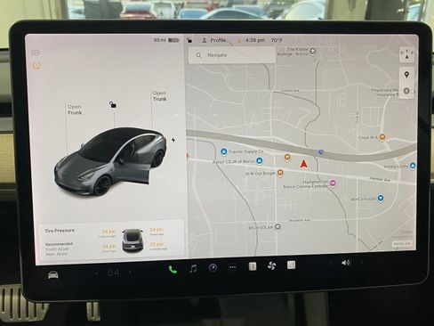 Used 2021 Tesla Model 3 Performance image 12