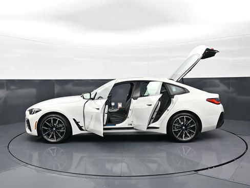 New 2026 BMW i4 eDrive40 w/ M Sport Package RWD image 36