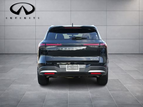 Certified 2026 INFINITI QX60 Luxe w/ Cargo Package AWD/4WD image 6