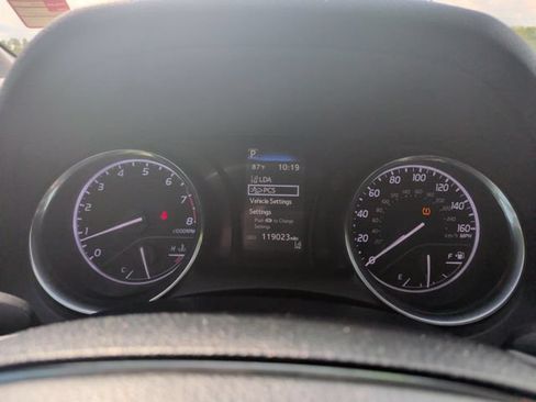 Used 2020 Toyota Camry SE FWD image 21