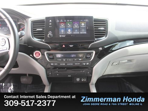 Certified 2019 Honda Pilot Touring image 19