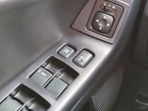 Used 2013 Mitsubishi Lancer Ralliart image 28