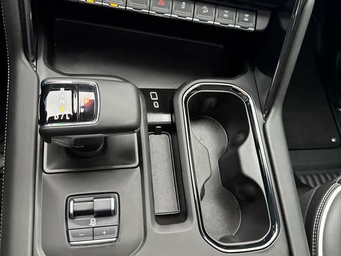 Used 2024 GMC Sierra 1500 AT4X image 30