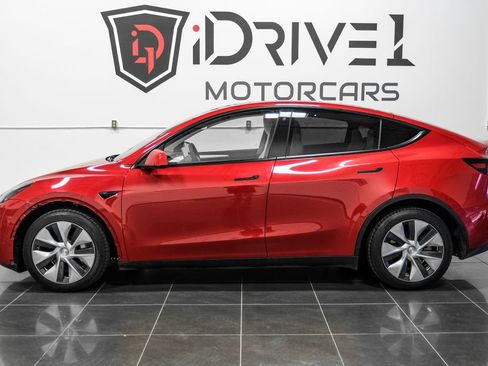 Used 2023 Tesla Model Y AWD image 12