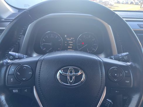 Used 2018 Toyota RAV4 Limited image 14