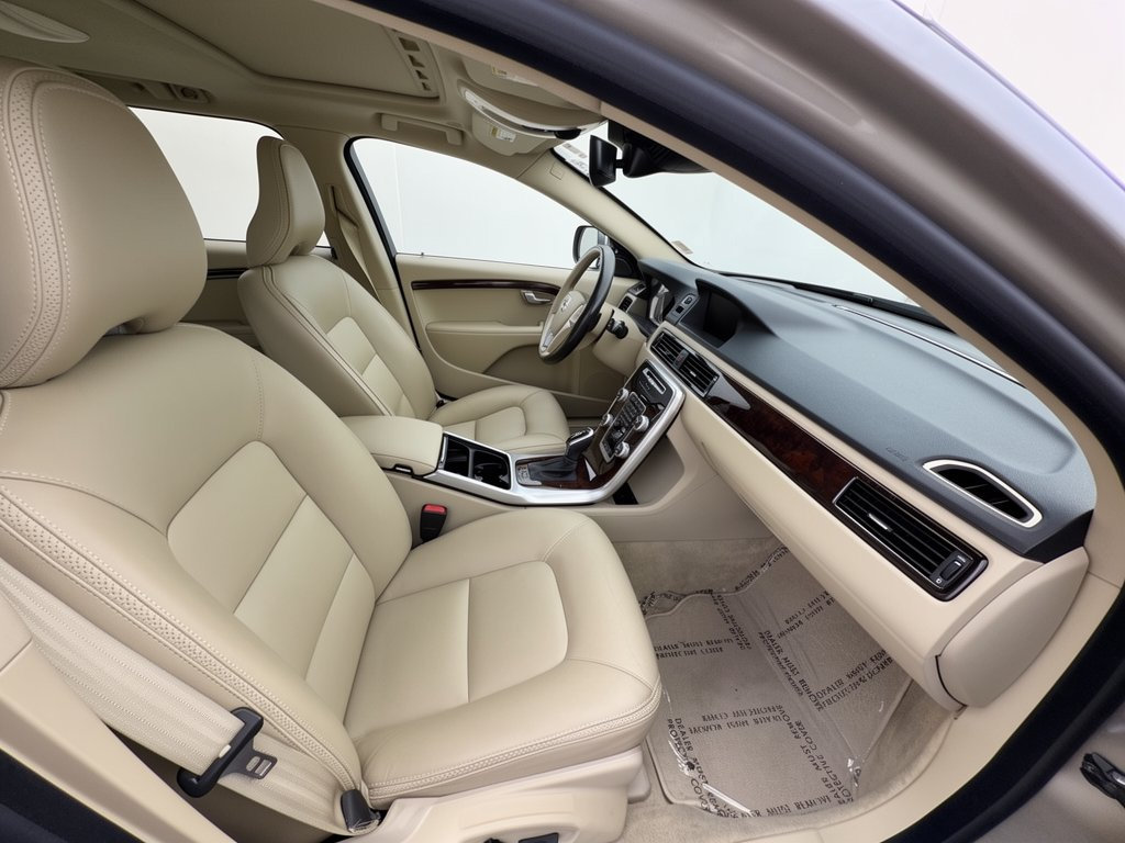 Used 2016 Volvo XC70 T5 Platinum w/ Protection Package FWD image 30