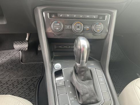Used 2019 Volkswagen Tiguan SE w/ 3rd Row Seat Package image 17
