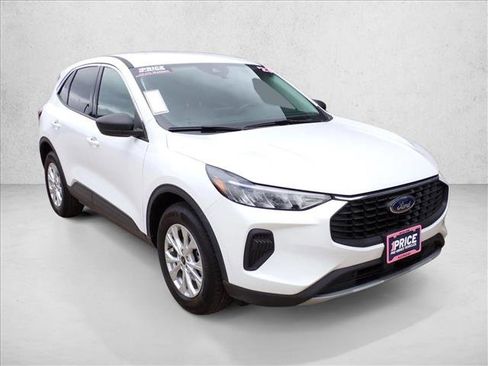 Used 2023 Ford Escape Active AWD/4WD image 6