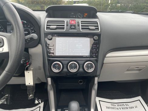 Used 2017 Subaru Forester 2.5i Premium image 24