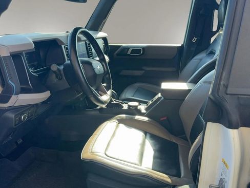 Used 2022 Ford Bronco Wildtrak image 12