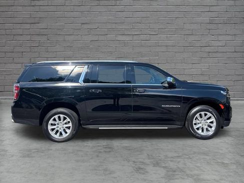 Used 2024 Chevrolet Suburban Premier AWD/4WD image 8