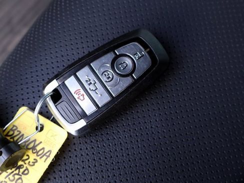 Certified 2023 Ford F150 Lariat w/ FX4 Off-Road Package image 40