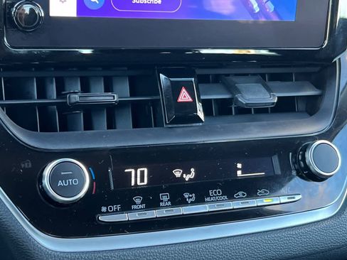 Used 2023 Toyota Corolla LE image 20