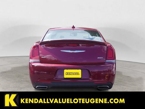 Used 2018 Chrysler 300 S w/ Safetytec Plus Group AWD/4WD image 4