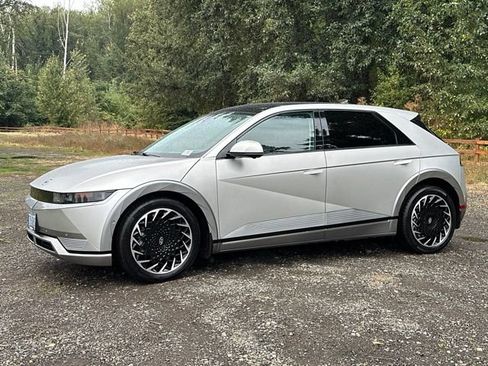 Used 2024 Hyundai Ioniq 5 Limited AWD/4WD image 5