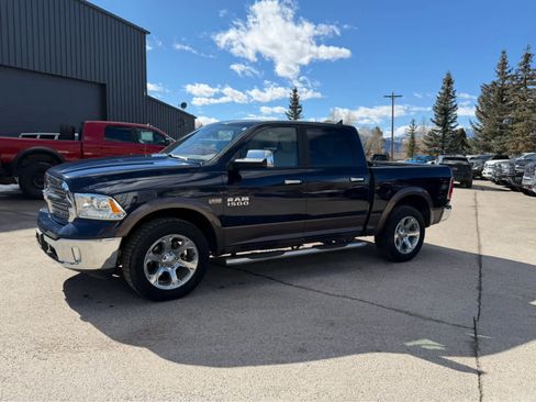 Used 2017 RAM 1500 Laramie w/ Convenience Group image 23