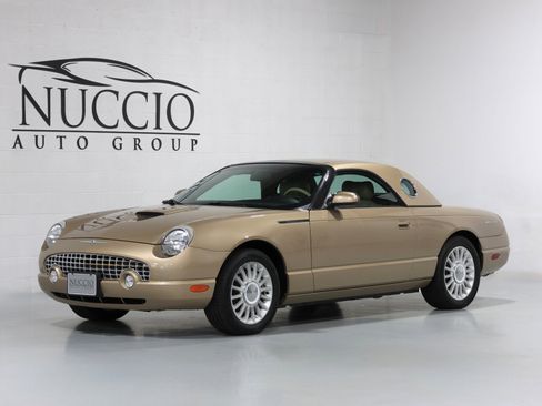 Used 2005 Ford Thunderbird image 22