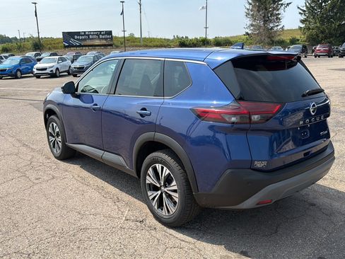 Used 2021 Nissan Rogue SV AWD/4WD image 6