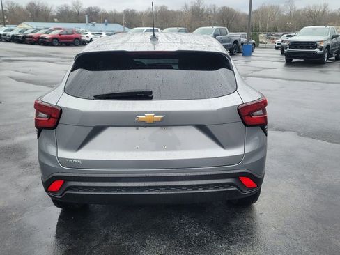 Used 2019 Chevrolet Trax LT w/ LT Convenience Package image 5
