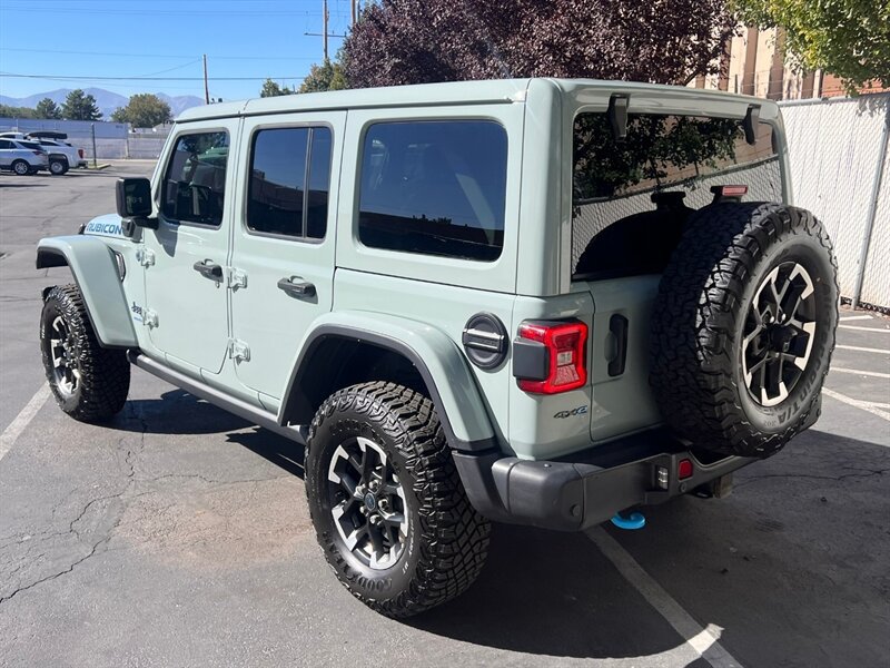 Used 2024 Jeep Wrangler Unlimited Rubicon 4xe AWD/4WD image 5