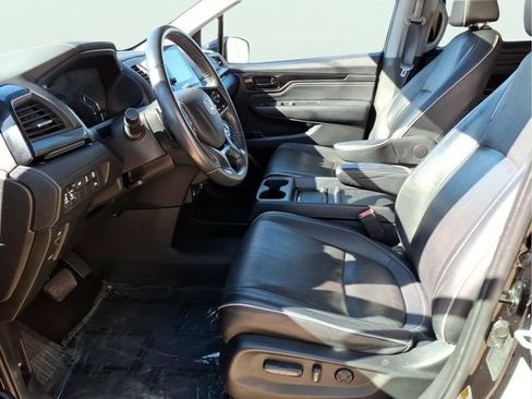 Used 2023 Honda Odyssey Elite image 16