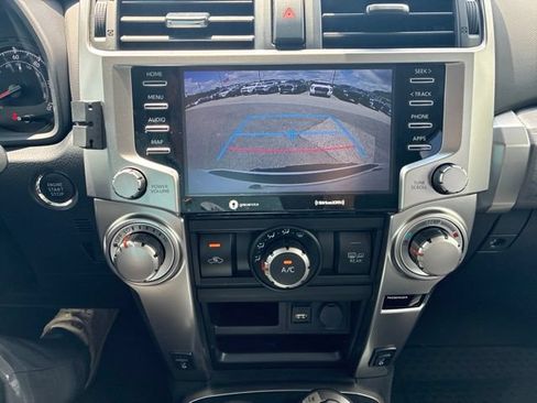 Used 2022 Toyota 4Runner SR5 AWD/4WD image 12